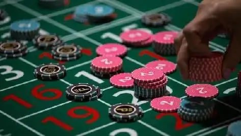 Antarmuka Dadu Online yang responsif di aplikasi ozon88